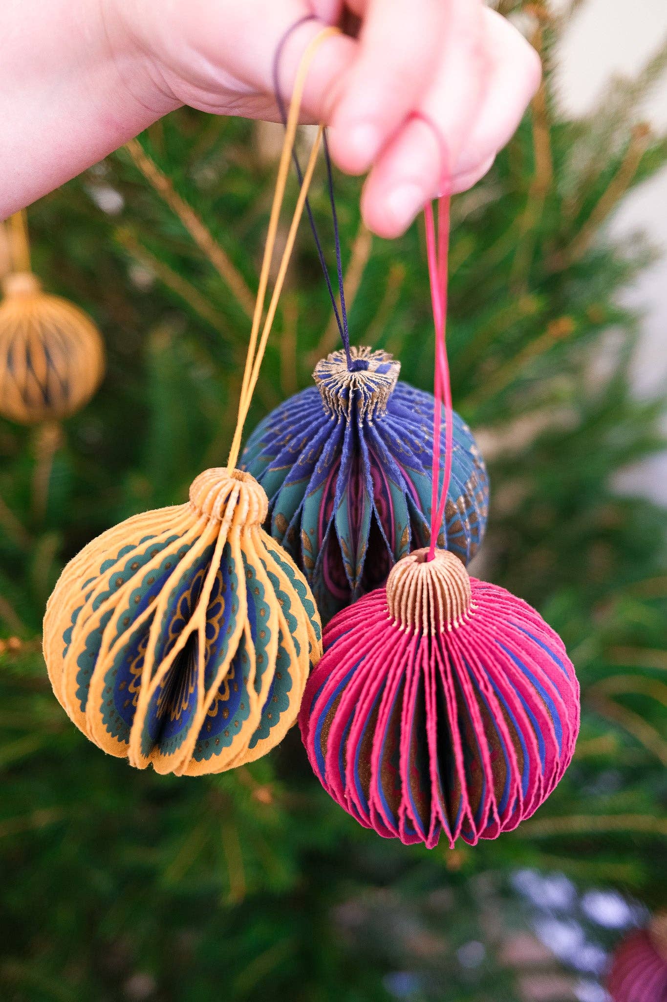 Yellow Bauble Honeycomb - Violet Elizabeth - 