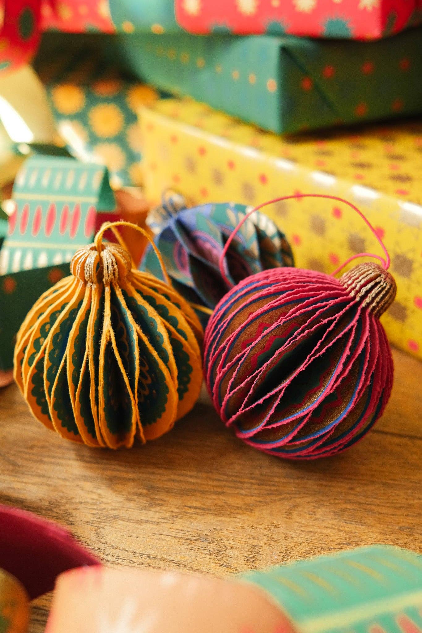 Yellow Bauble Honeycomb - Violet Elizabeth - 