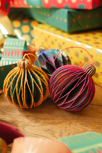 Yellow Bauble Honeycomb - Violet Elizabeth - 