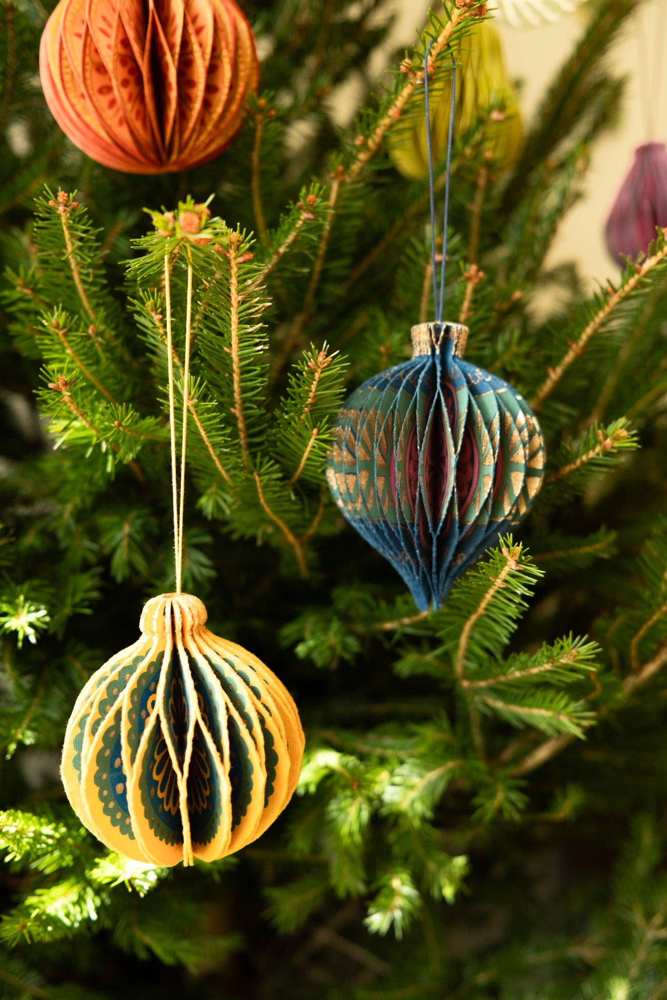 Yellow Bauble Honeycomb - Violet Elizabeth - 