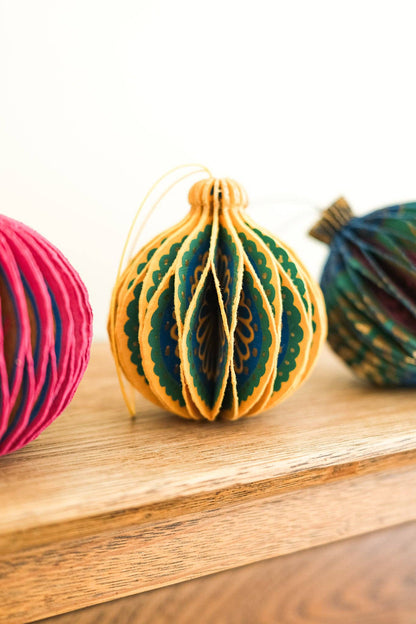 Yellow Bauble Honeycomb - Violet Elizabeth - 