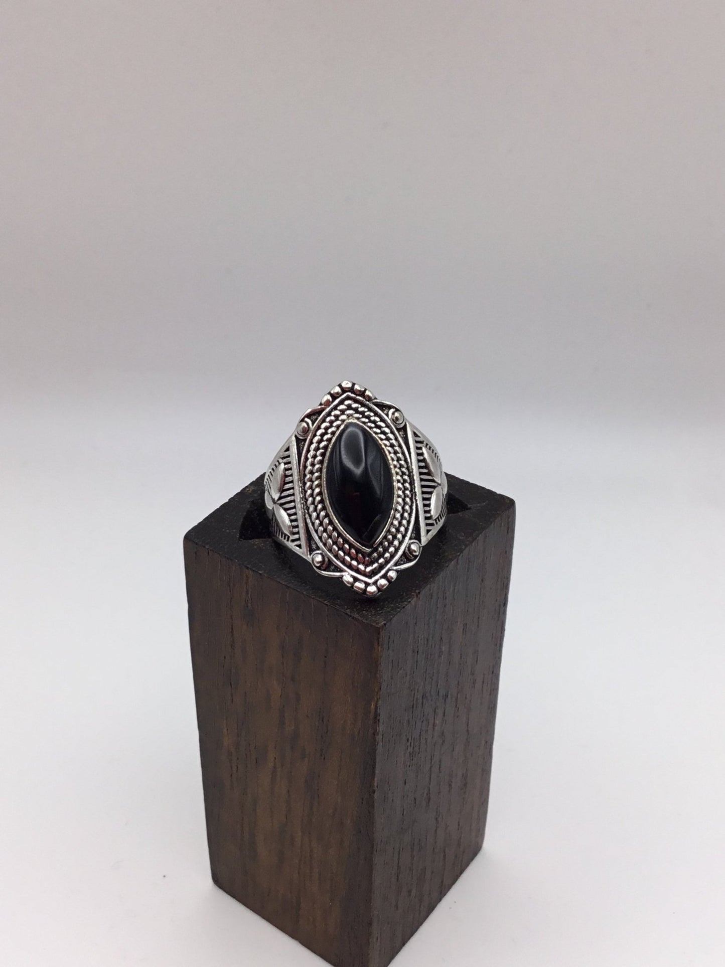 Black Onyx - Violet Elizabeth - Jewellery