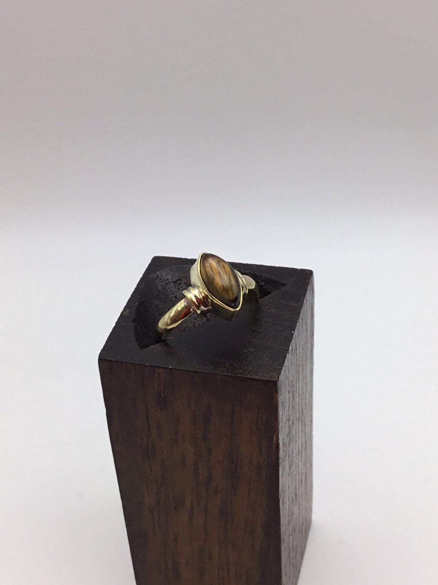 Elegant simplicity brass setting - Violet Elizabeth - Jewellery