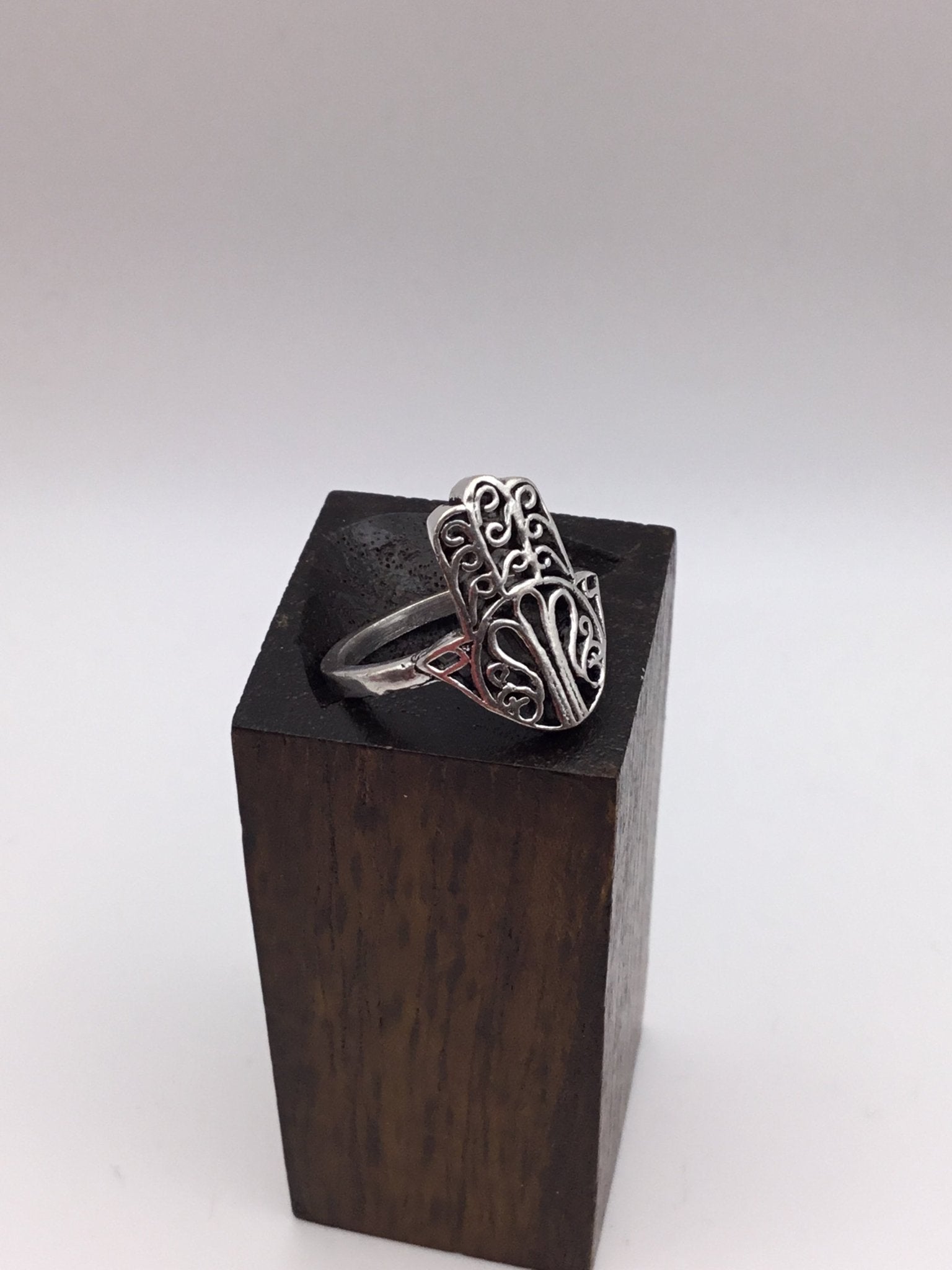 Hamsa - Violet Elizabeth - Jewellery