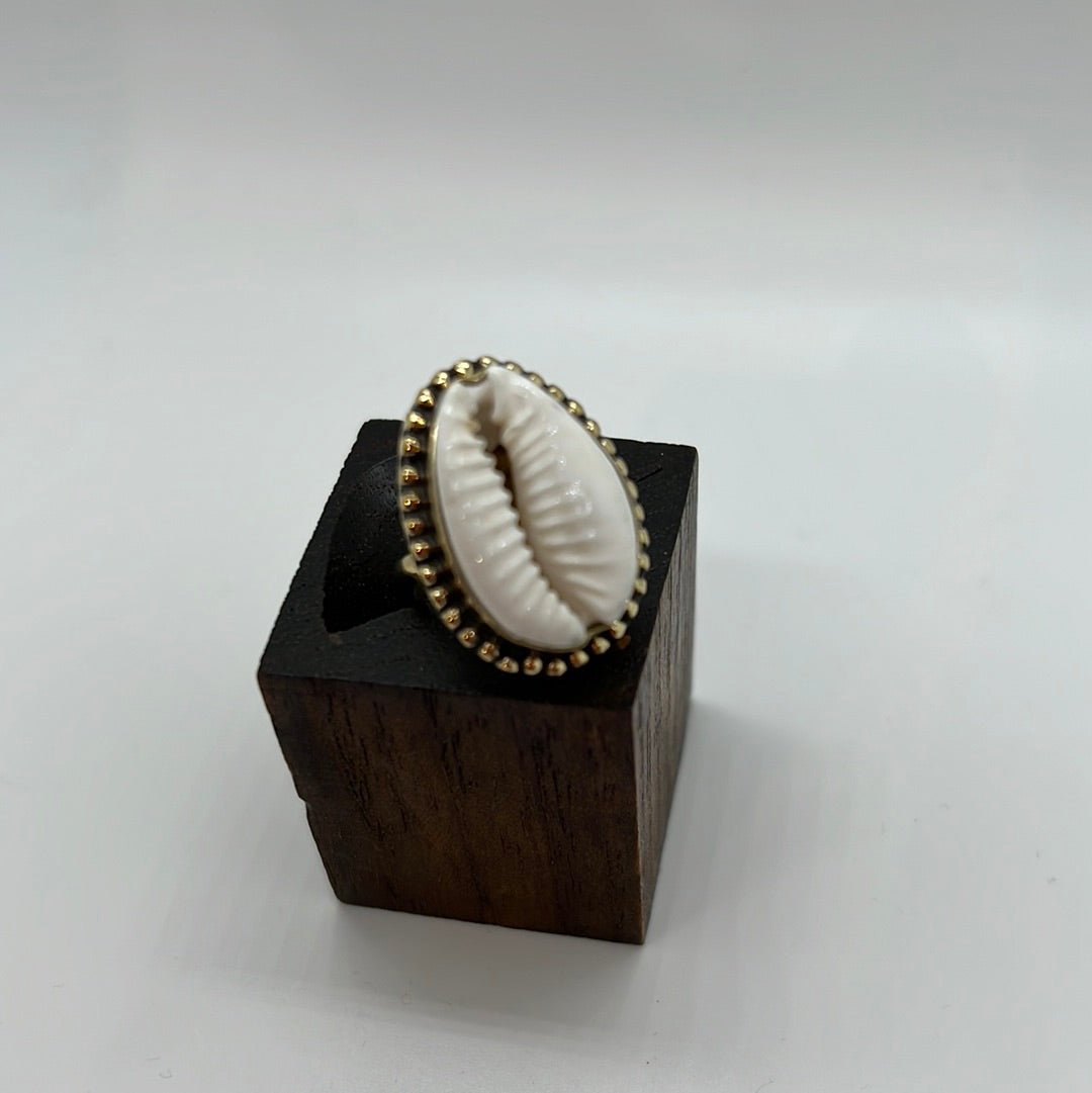Holiday Dreams Conch Shell Brass Ring - Violet Elizabeth - Jewellery