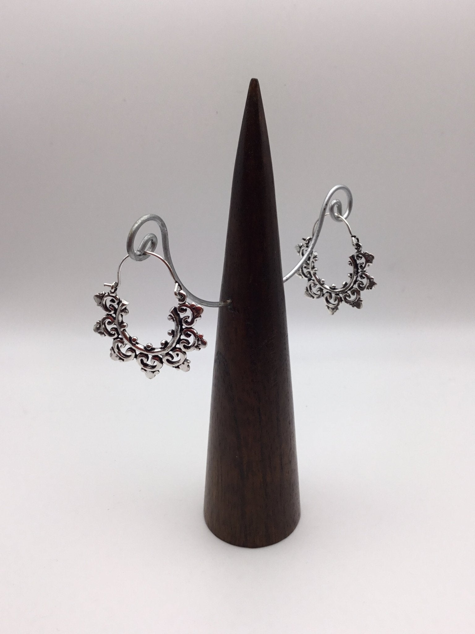 Intricate star hoop brass earring - Violet Elizabeth - Jewellery