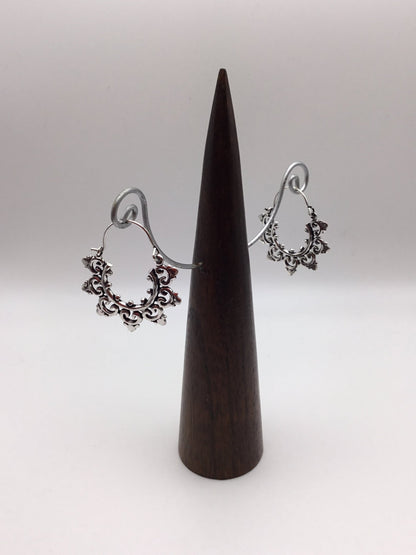 Intricate star hoop brass earring - Violet Elizabeth - Jewellery