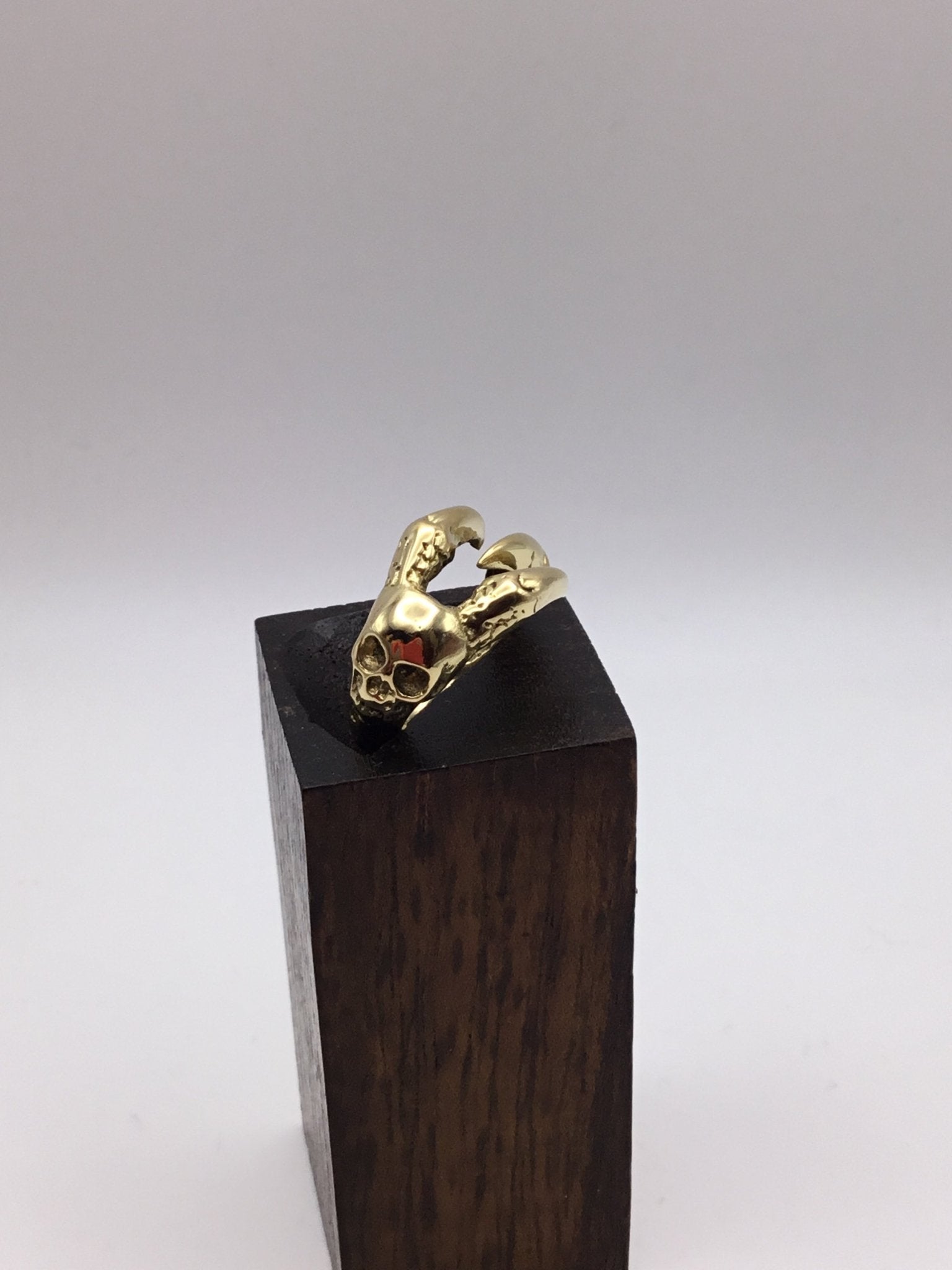 Skull Claw - Violet Elizabeth - Jewellery