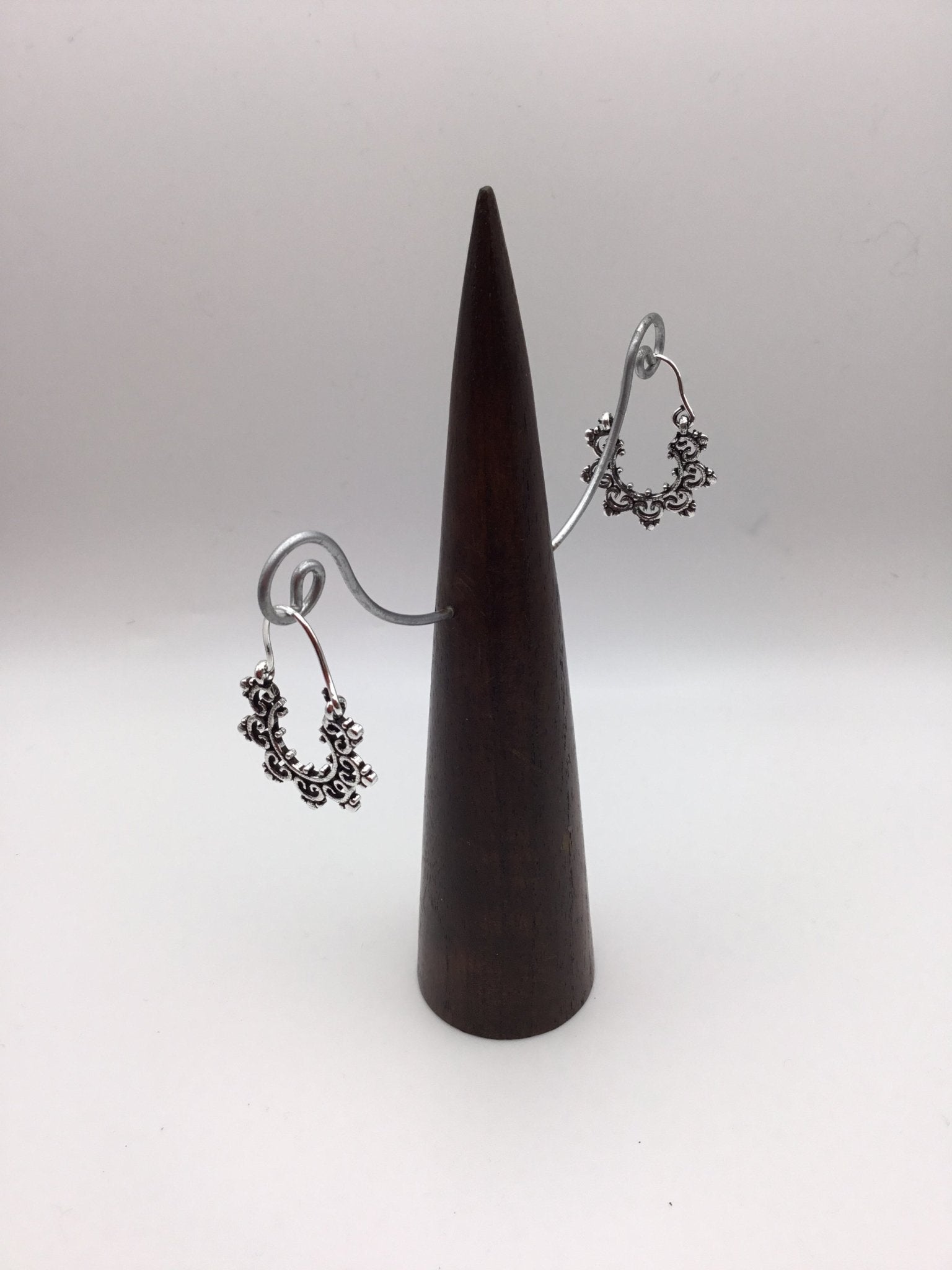 Small Star hoop earrings - Violet Elizabeth - Jewellery