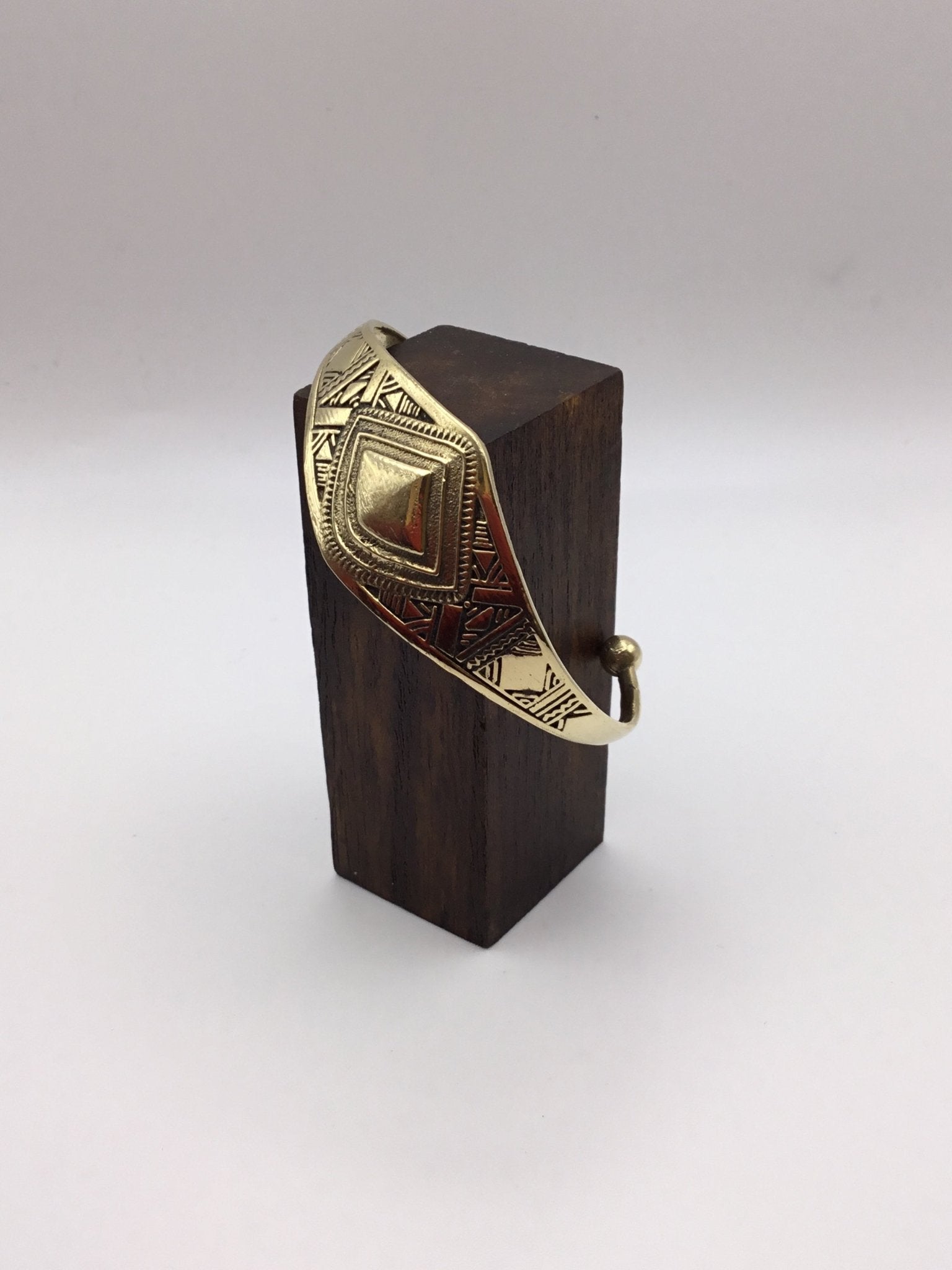 Tuareg style brass bangle - Violet Elizabeth - 